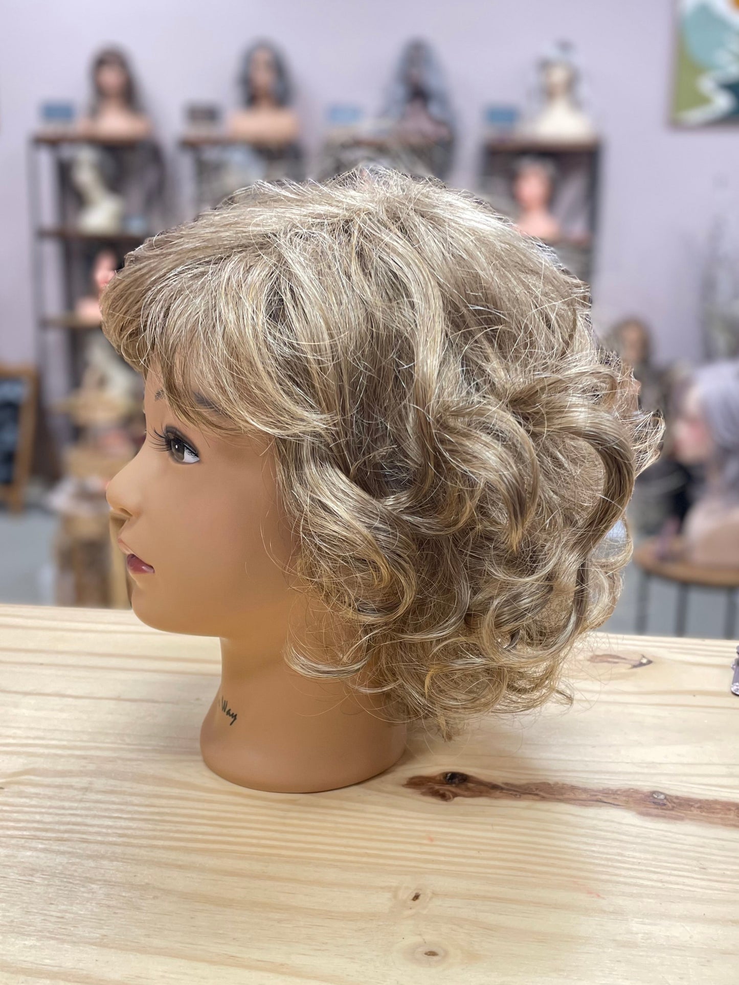 Sue by Wig Pro *BOUTIQUE DEAL