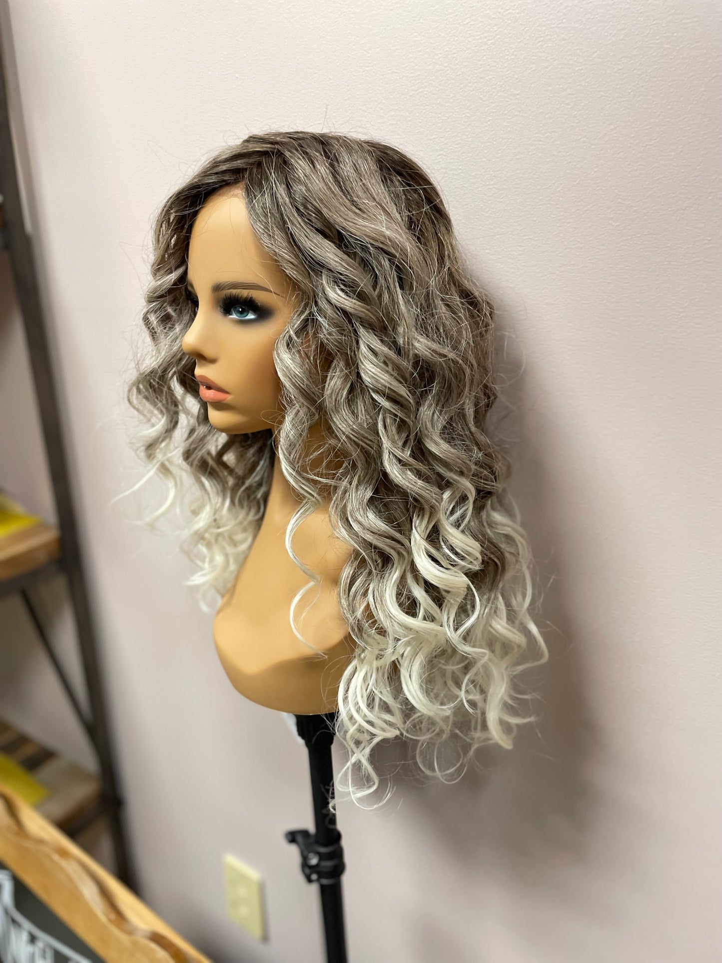 Laila by Kim Kimble and HairUWear *BOUTIQUE DEAL