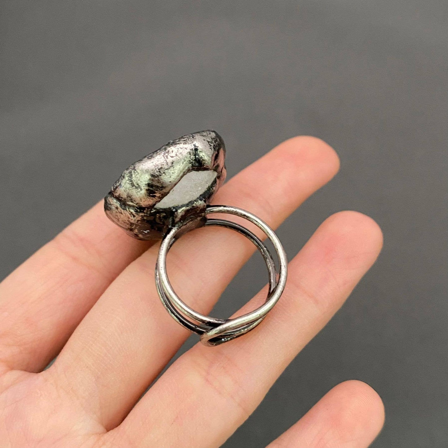 White Crystal Cave Shape Adjustable Ring