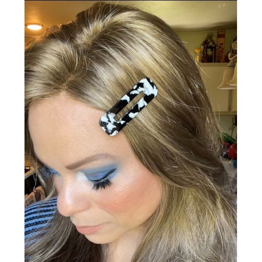 Black & White Marble Clip