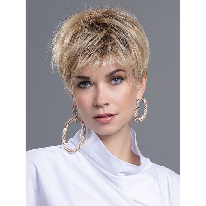 ELAN by ELLEN WILLE in SANDY BLONDE ROOTED 22.20.25 | Light Neutral Blonde, Light Strawberry Blonde, and Lightest Golden Blonde blend with Dark Shaded Roots