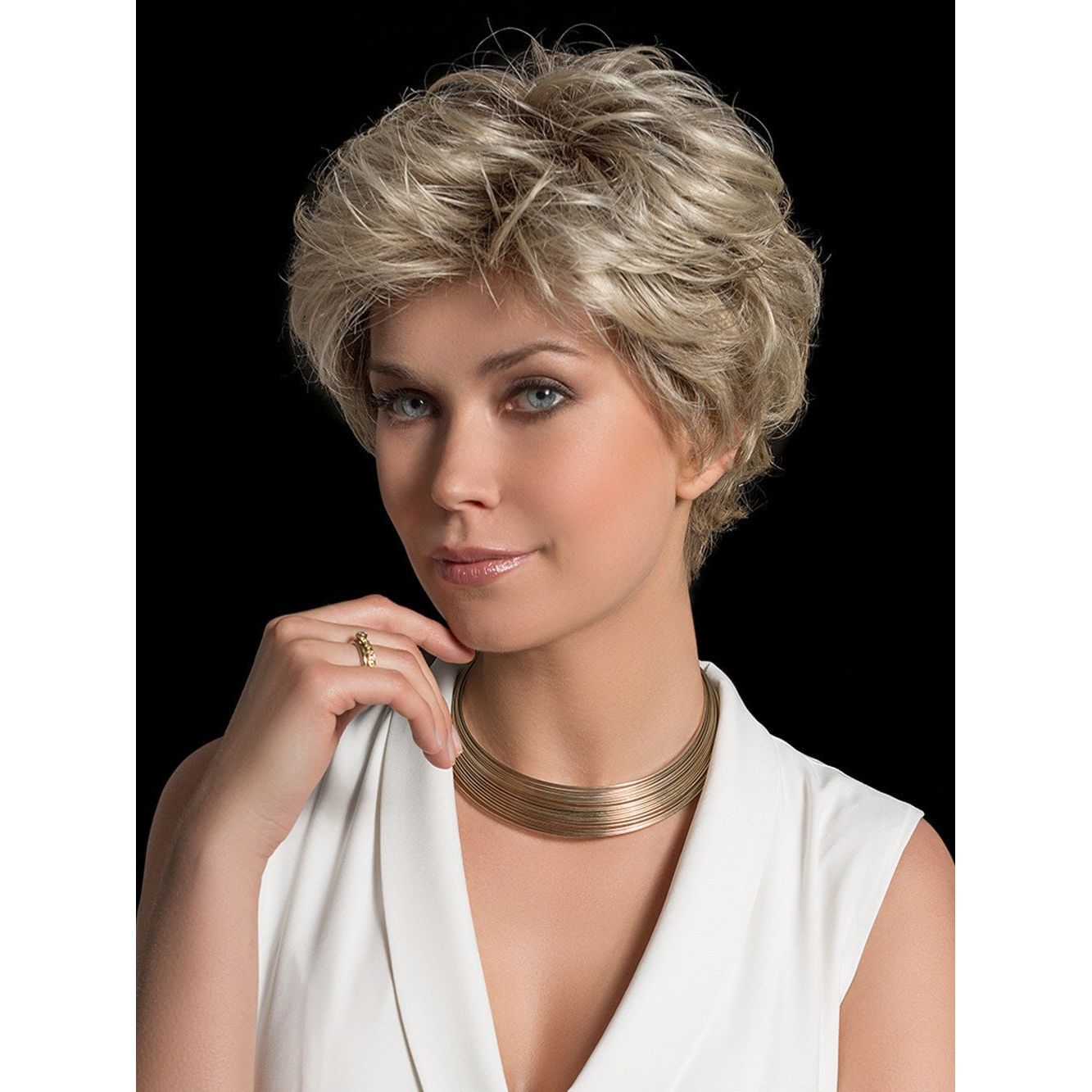 Softly waved and cut to create the perfect shape and style