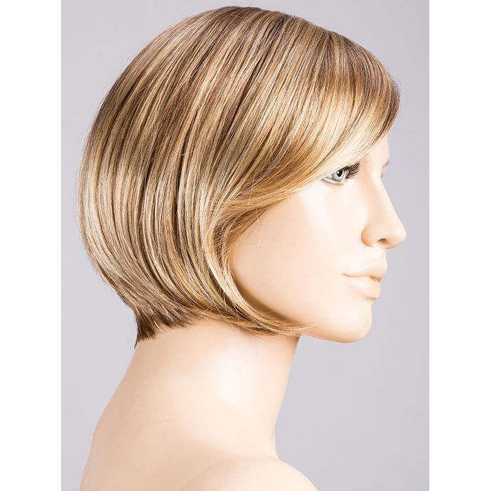 GINGER ROOTED 26.19.31 | Light Honey Blonde, Light Auburn, and Medium Honey Blonde Blend with Dark Roots