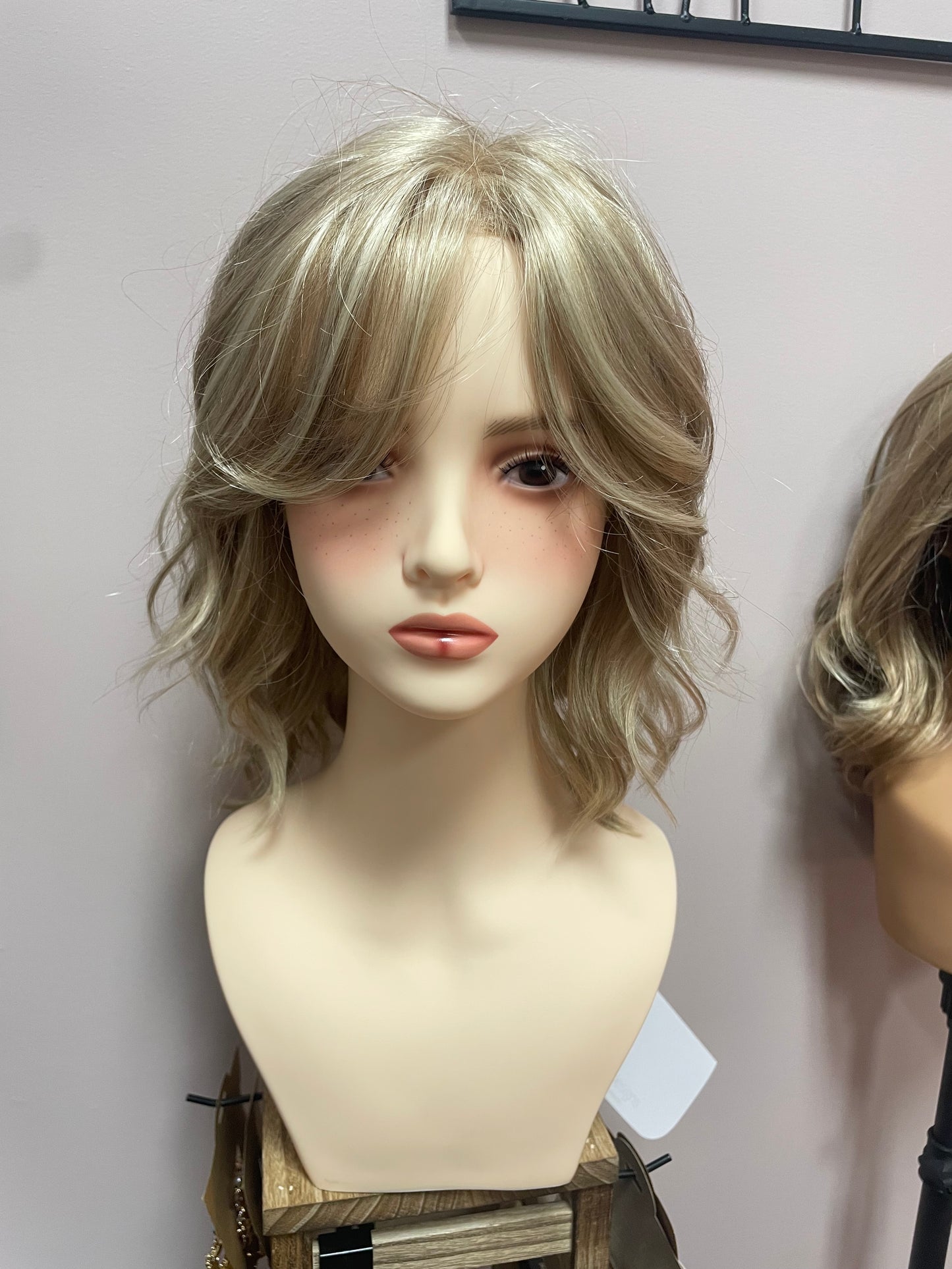 Aeri – Estetica – RH1488 BOUTIQUE DEAL