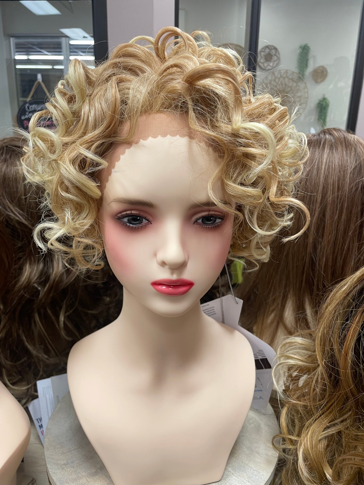 Megan by Vivica A. Fox Hair Collection in TP613/27 *BOUTIQUE DEAL*