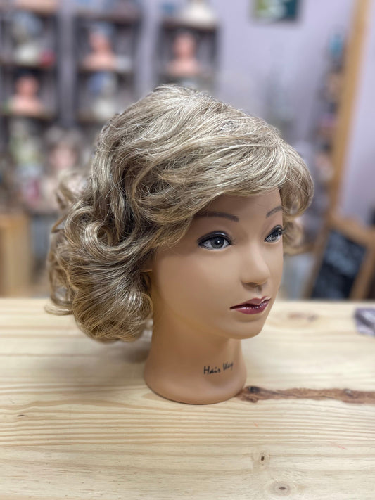 Sue by Wig Pro *BOUTIQUE DEAL