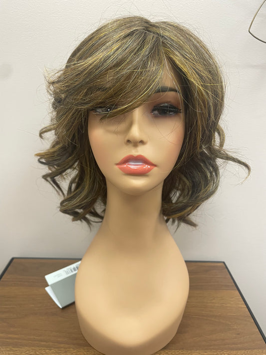 Director’s Pick by Raquel Welch in RL8/29 Hazelnut *BOUTIQUE DEAL