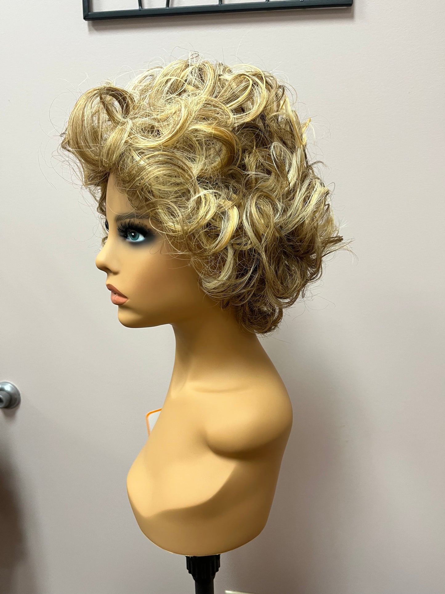 Leah by Amore Mio in P2216 *BOUTIQUE DEAL