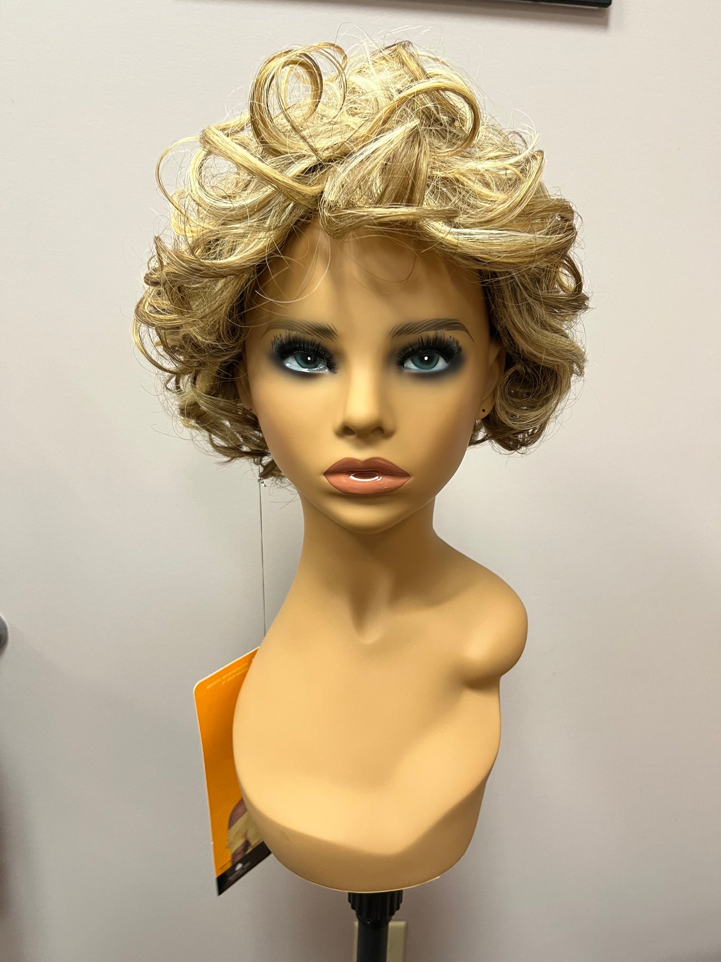 Leah by Amore Mio in P2216 *BOUTIQUE DEAL