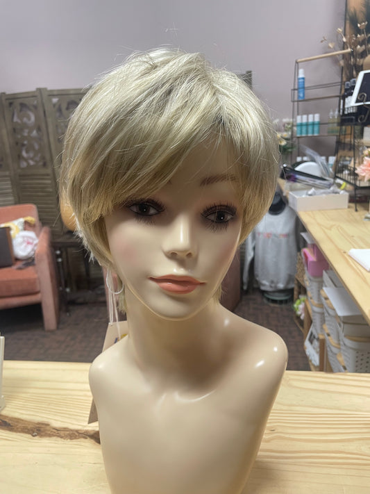 Brett by Noriko in Creamy Blond *BOUTIQUE DEAL*