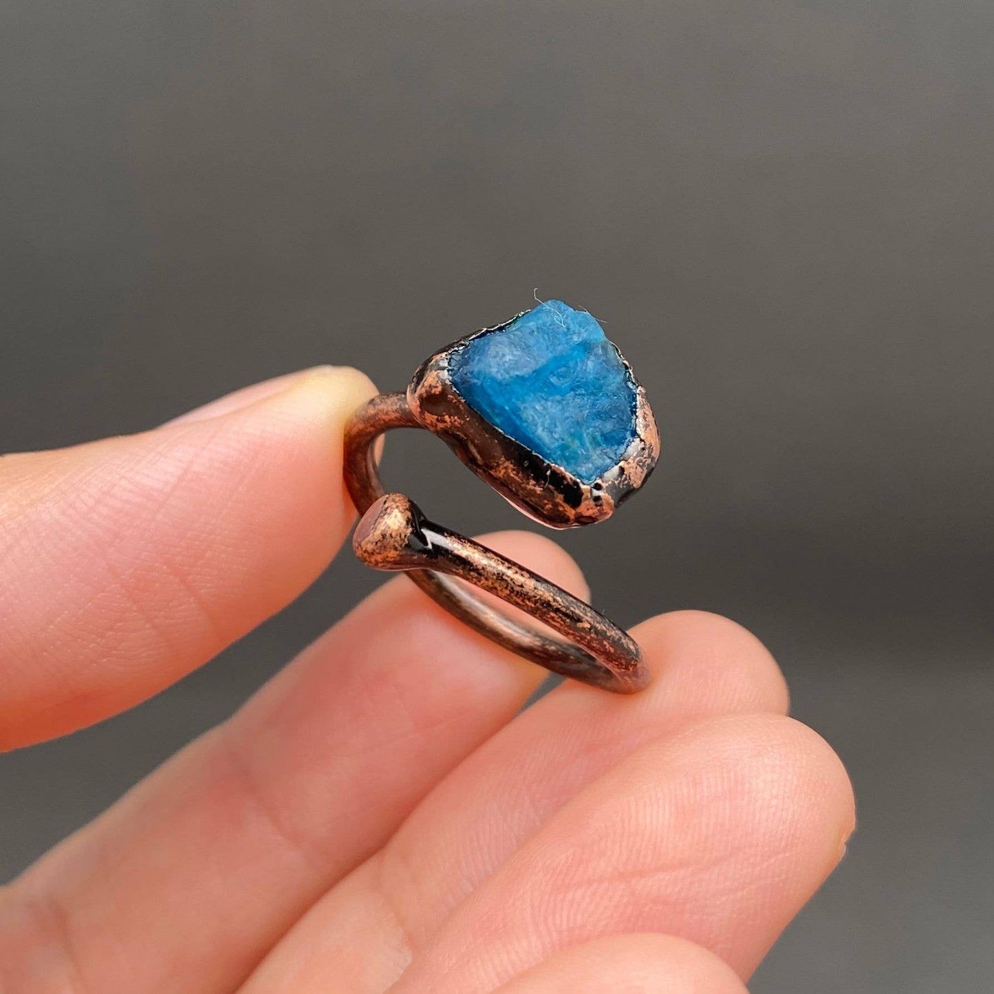 Vintage Blue Apatite Stone Inlaid Adjustable Ring