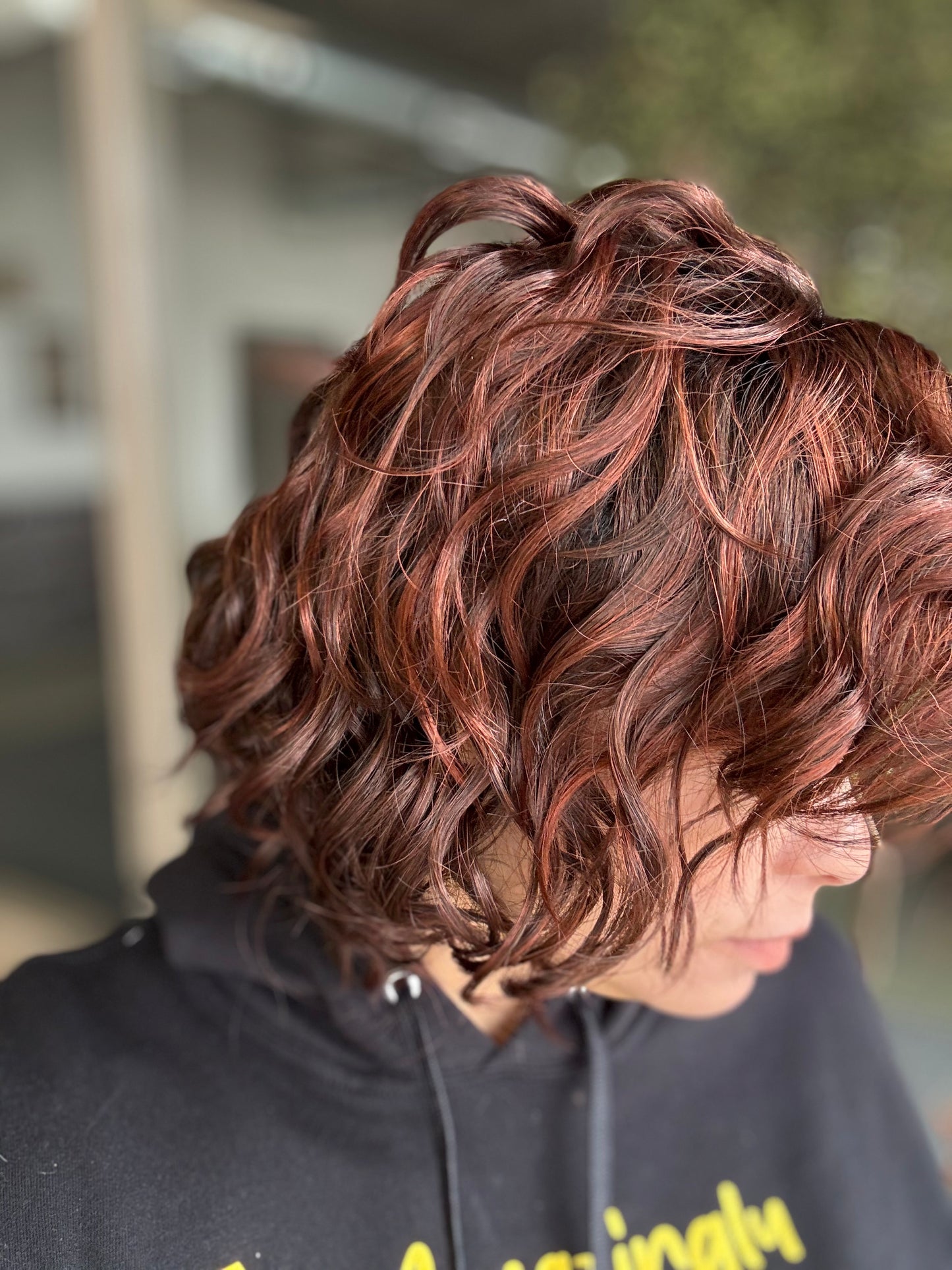 Girl Mono Part by Ellen Wille® in Auburn Rooted *CONSIGNMENT DEAL ✨