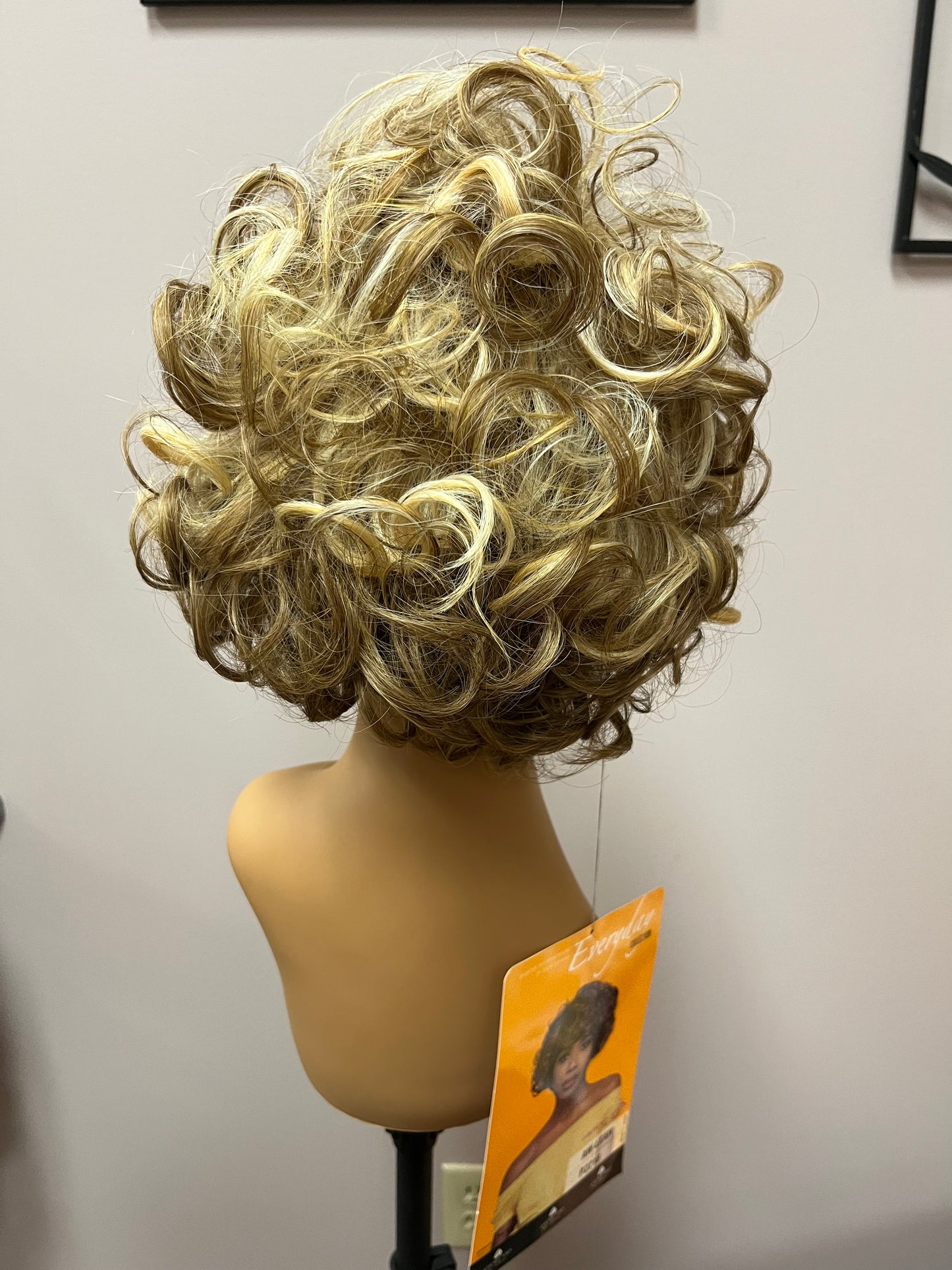 Leah by Amore Mio in P2216 *BOUTIQUE DEAL