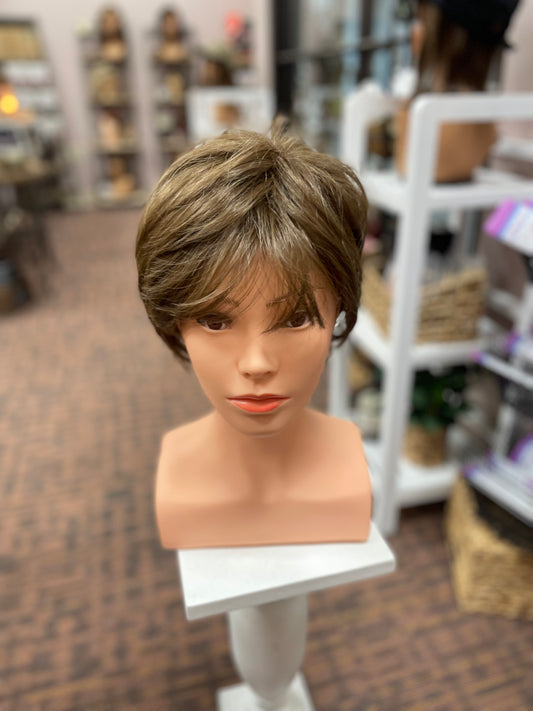 Stacked Bob by Tressallure in R12 *BOUTIQUE DEAL