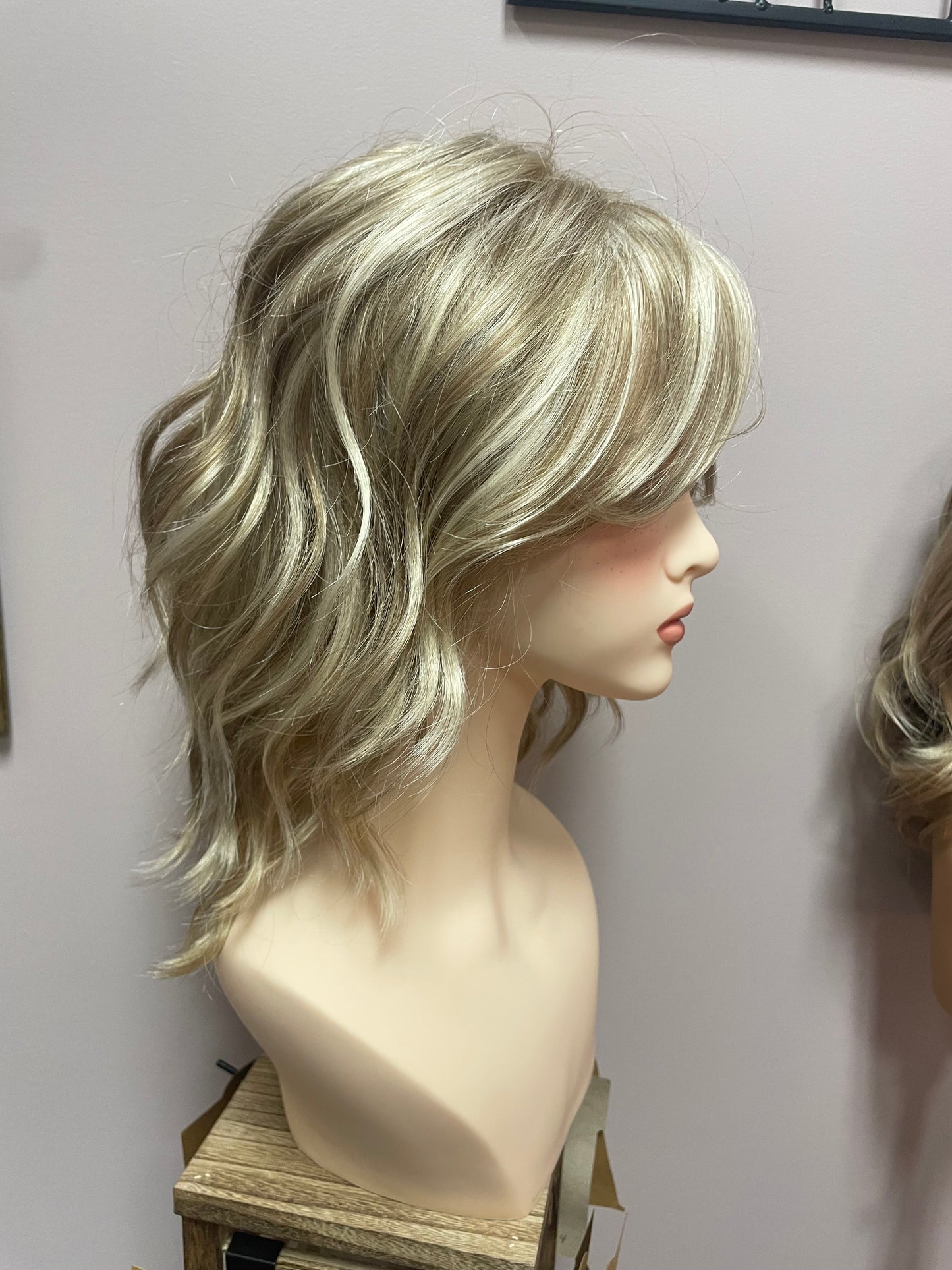 Aeri – Estetica – RH1488 BOUTIQUE DEAL