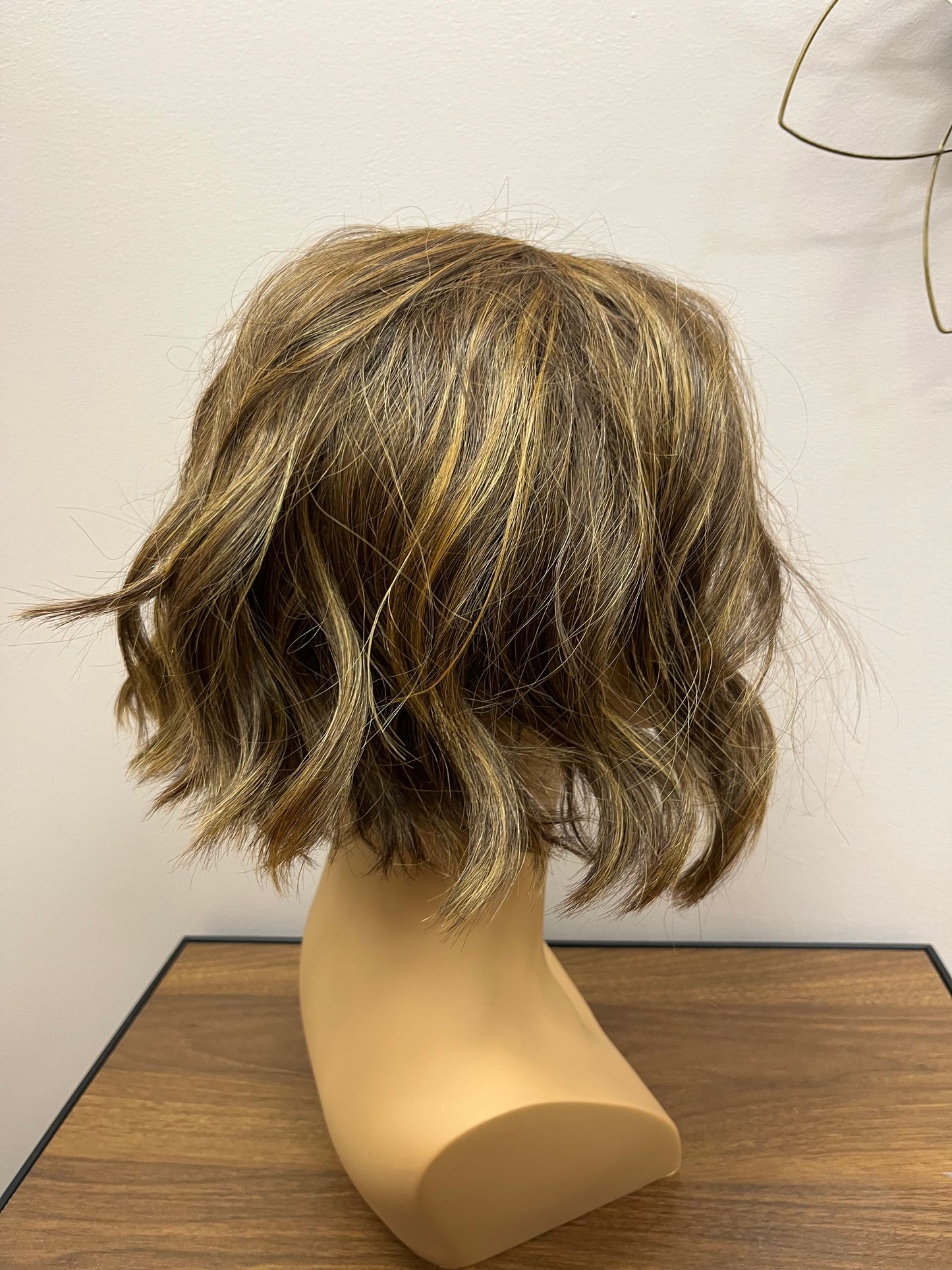 Chic Wavez by René of Paris * BOUTIQUE DEAL (Discontinued Style)