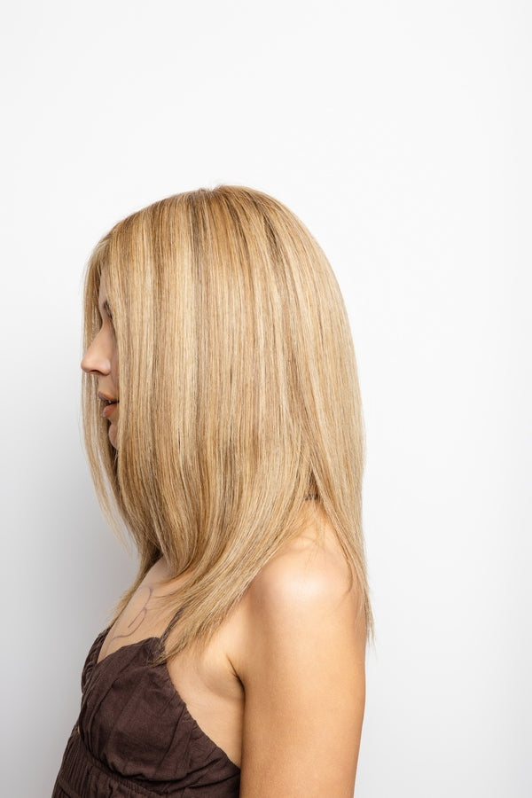 Oakly Wig - 8716   Amore Collection