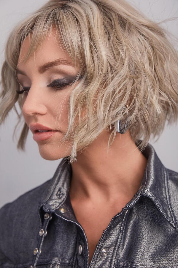 Rosanna Wig - 1045   Alexander Couture Collection