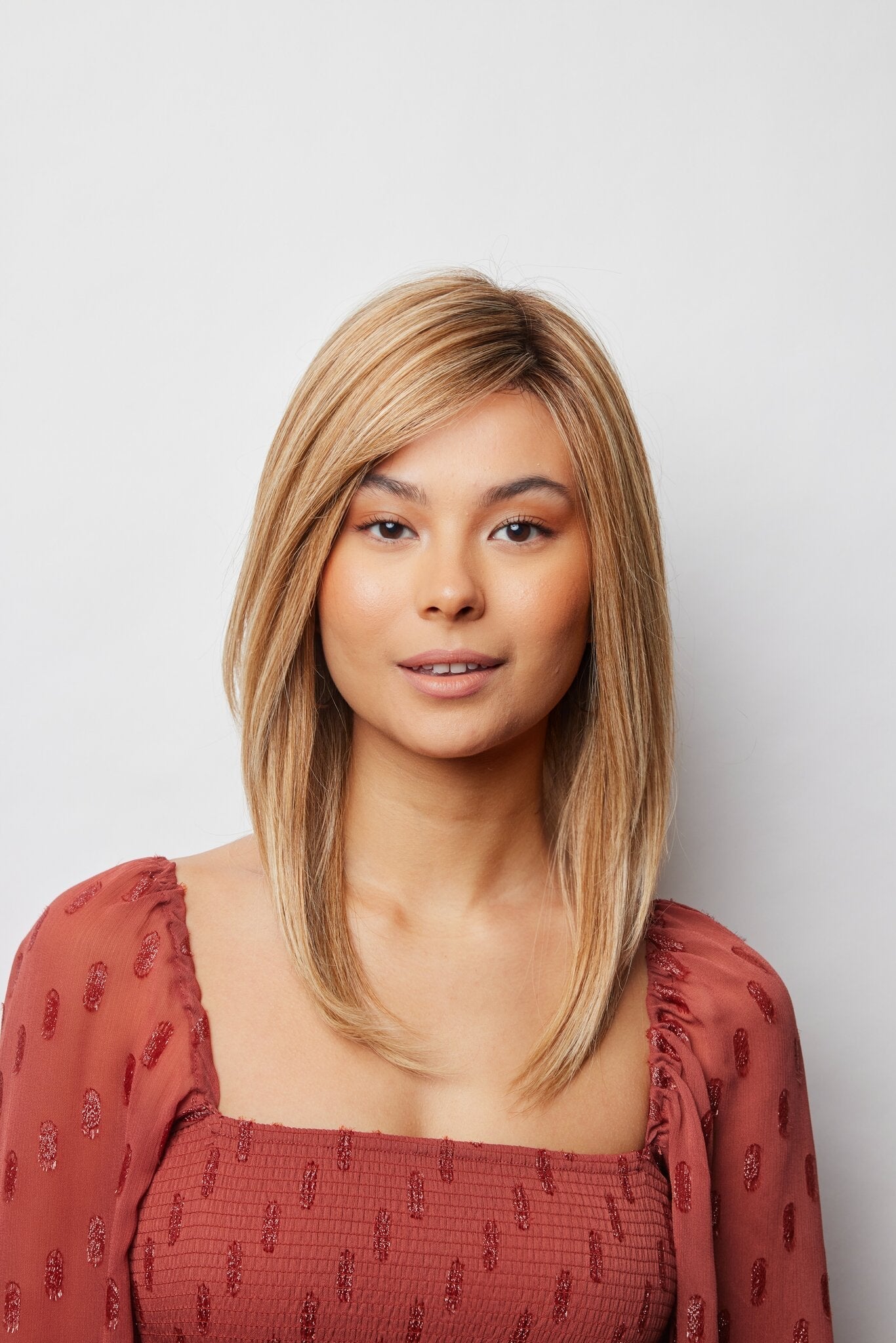 Thea Wig - 8710   Amore Collection