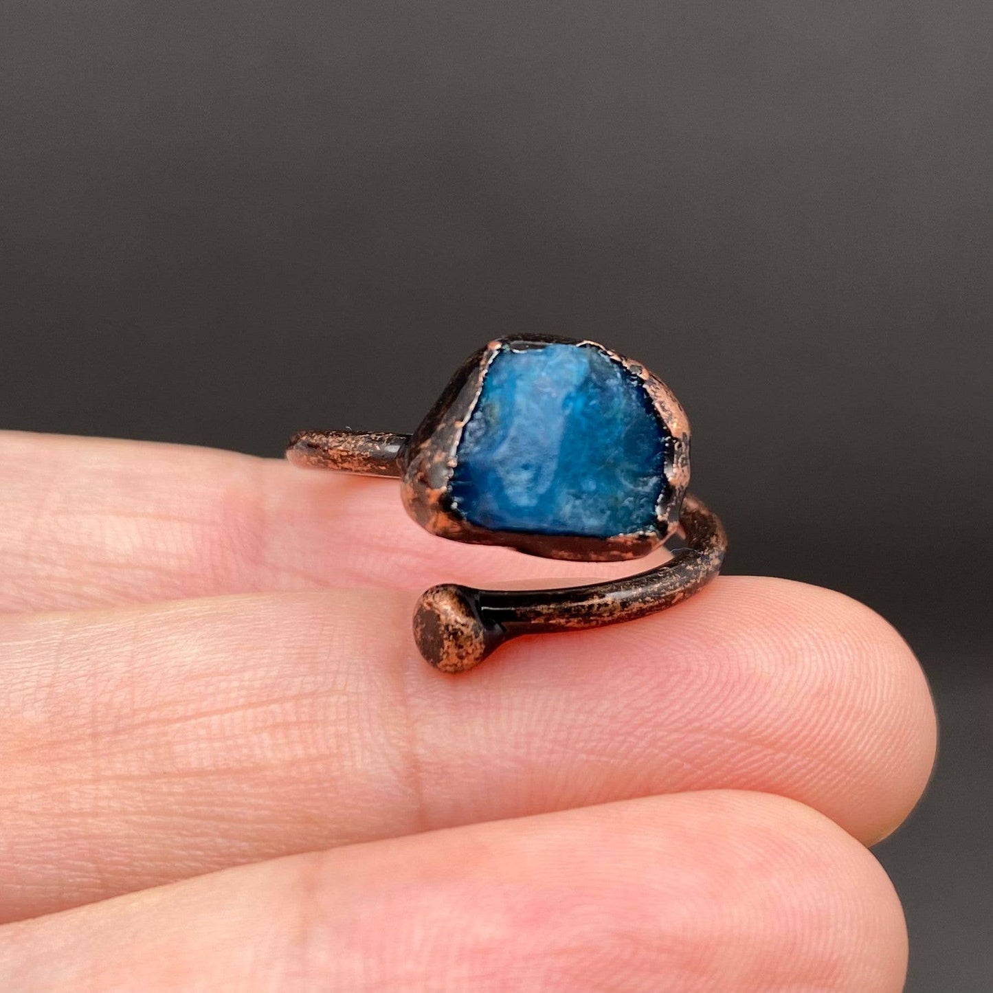 Vintage Blue Apatite Stone Inlaid Adjustable Ring