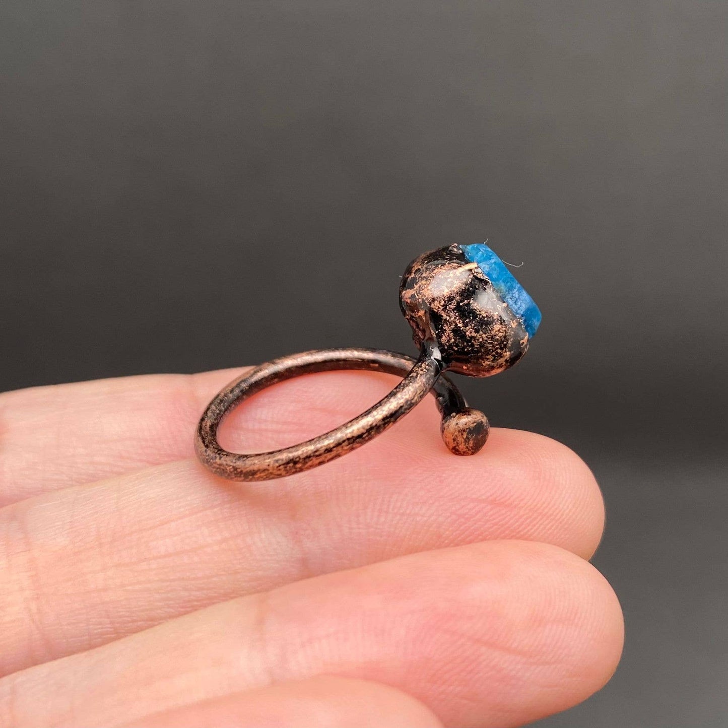 Vintage Blue Apatite Stone Inlaid Adjustable Ring