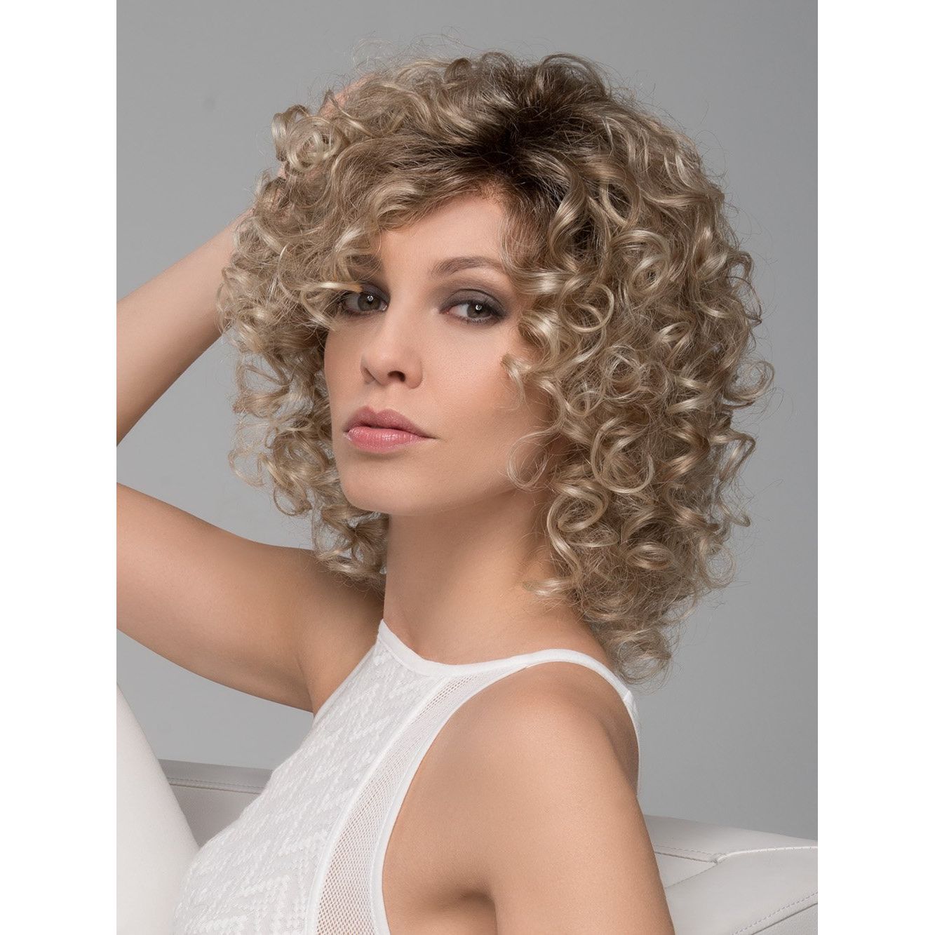 JAMILA PLUS by ELLEN WILLE in LIGHT HONEY ROOTED | Medium Honey Blonde, Platinum Blonde, and Light Golden Blonde Blend with Dark Roots