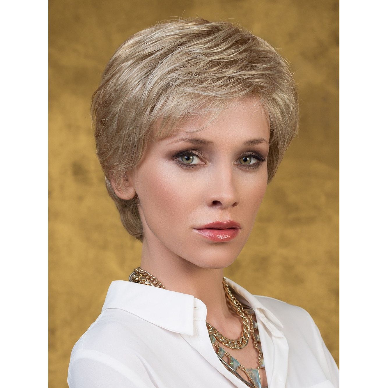 The ear to ear extended lace front offers styling versatility and a seamless, natural appearance.