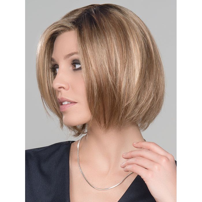 ELITE by ELLEN WILLE in GINGER ROOTED | Light Honey Blonde, Light Auburn, and Medium Honey Blonde Blend with Dark Roots