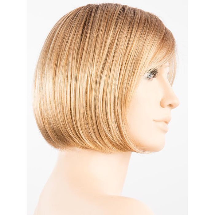 GINGER ROOTED 26.27.19 | Light Honey Blonde, Light Auburn, and Medium Honey Blonde Blend with Dark Roots
